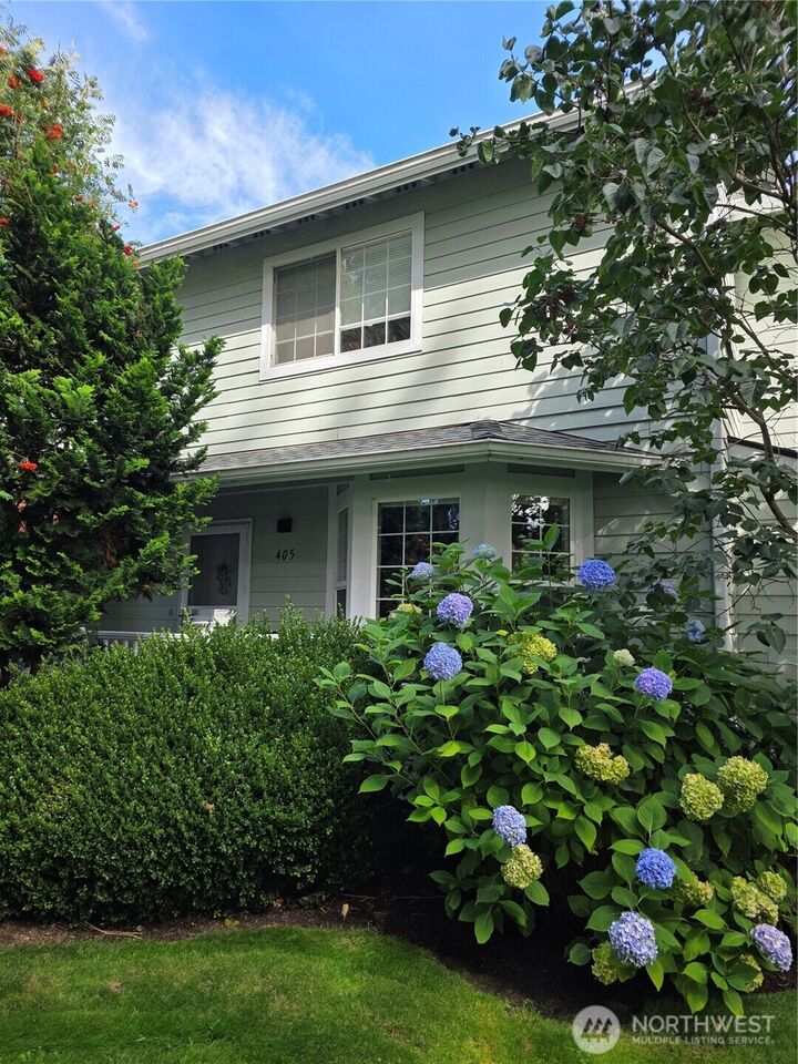 Property Photo: 405 Spencer Lane WA 98257