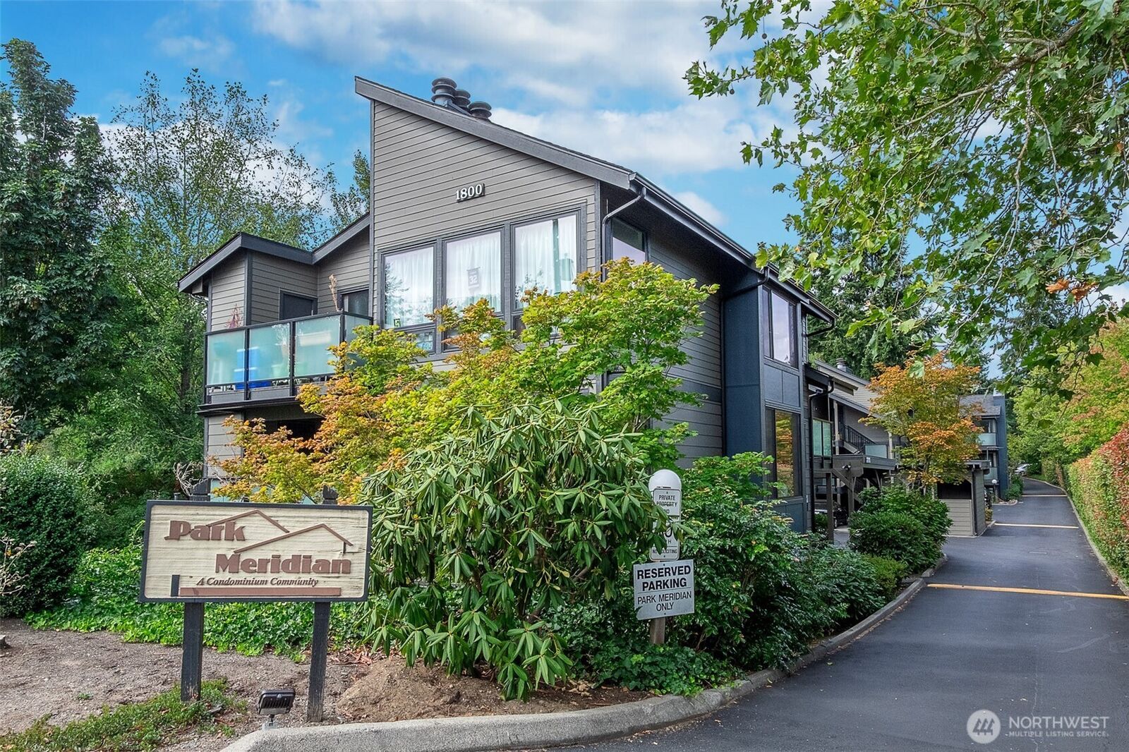 Property Photo:  1800 N 105th Street 9-201  WA 98133 