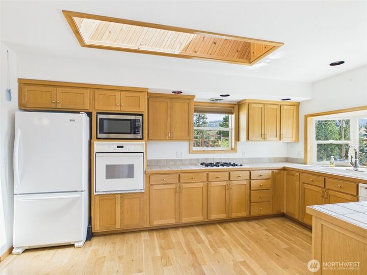 Property Photo:  14  Julian Bay Road  WA 99166 