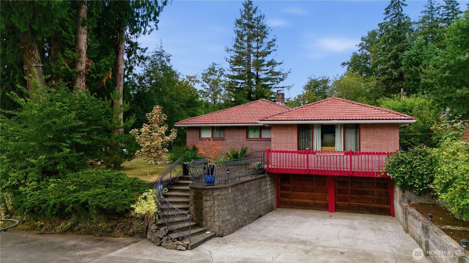 Property Photo: 1405 Shaw Road E WA 98372