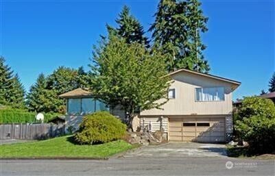 Property Photo:  4760  116th Avenue SE  WA 98006 