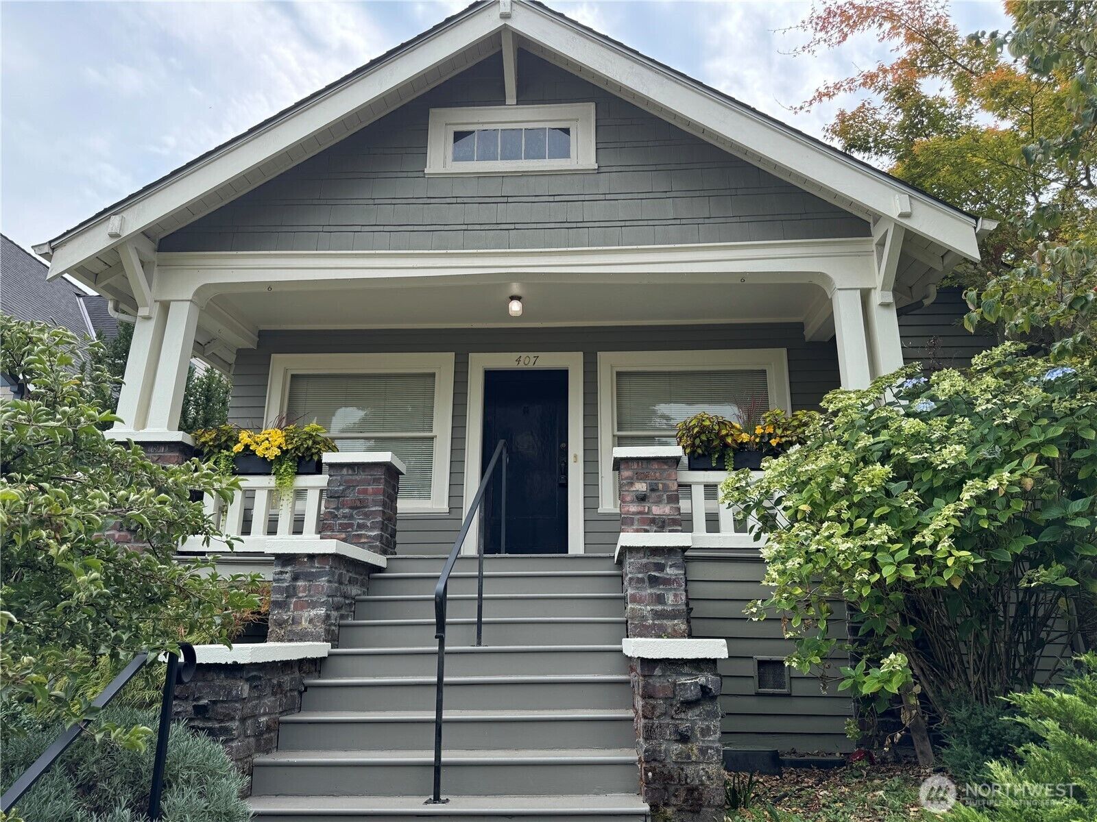 Property Photo:  407  Smith Street  WA 98109 