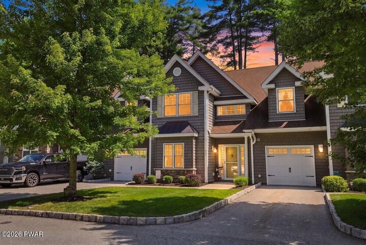 Property Photo:  502 Braeburn Path  PA 18336 