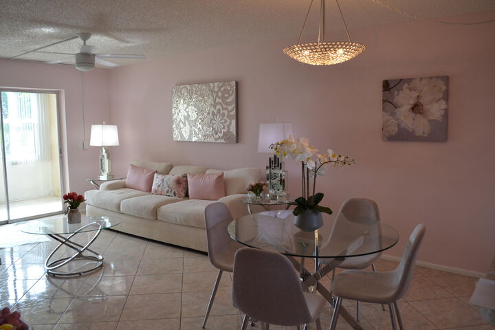 Property Photo:  2600 NE 1st Lane Apt 205  FL 33435 