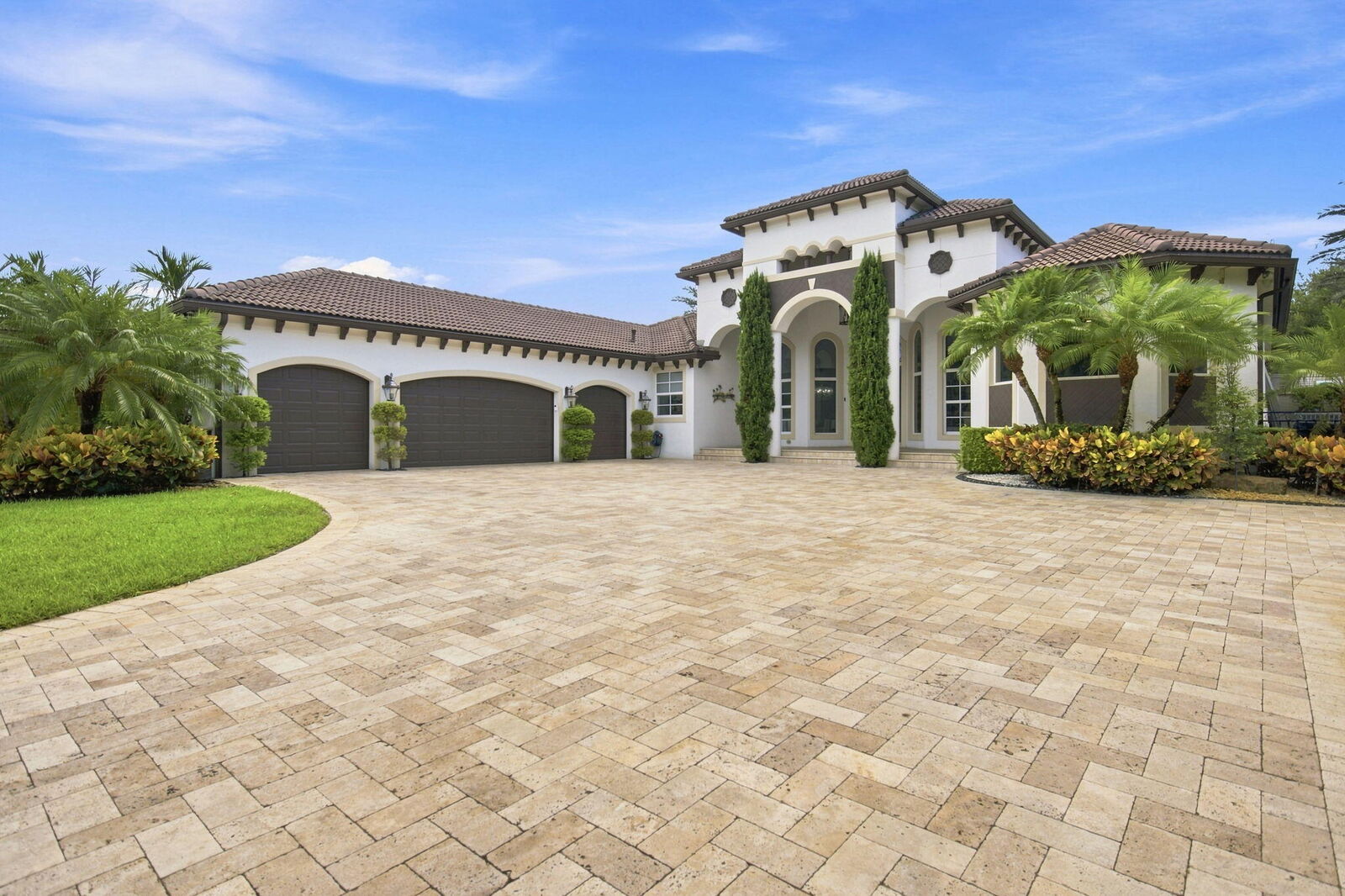 Property Photo:  4851 SW 111th Terrace  FL 33328 
