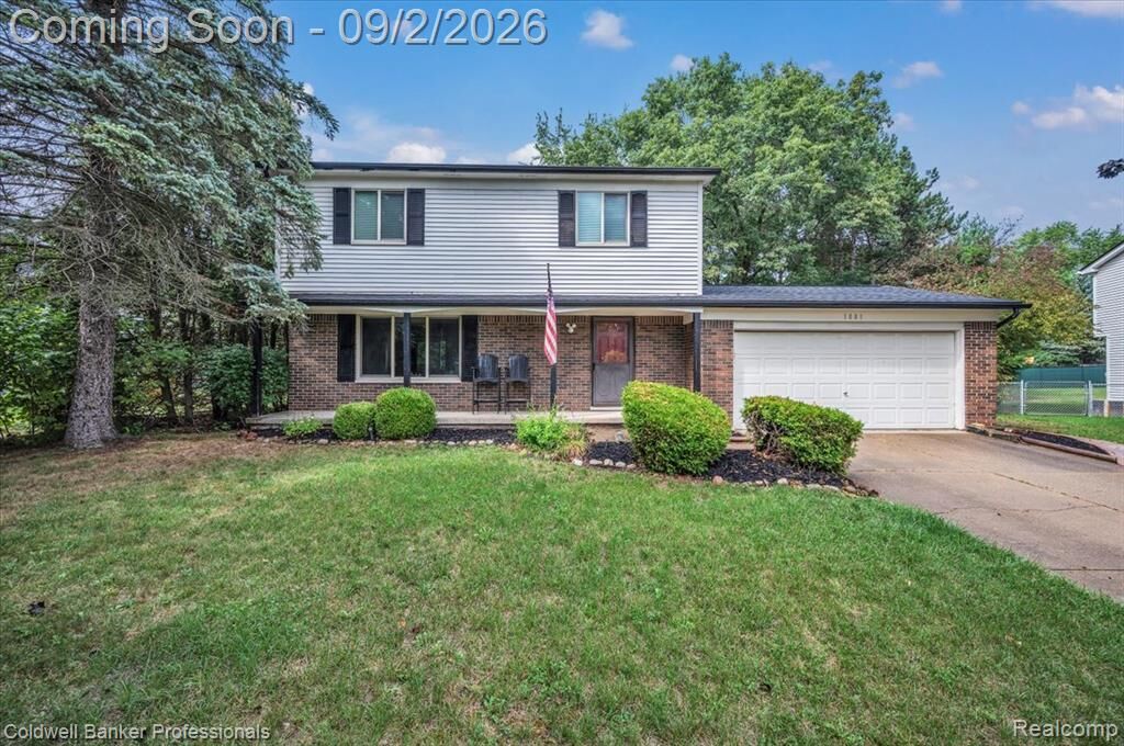 Property Photo: 1081 Keble Lane MI 48371