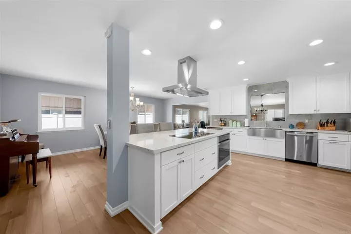Property Photo:  8314 Lake Gaby Avenue  CA 92119 