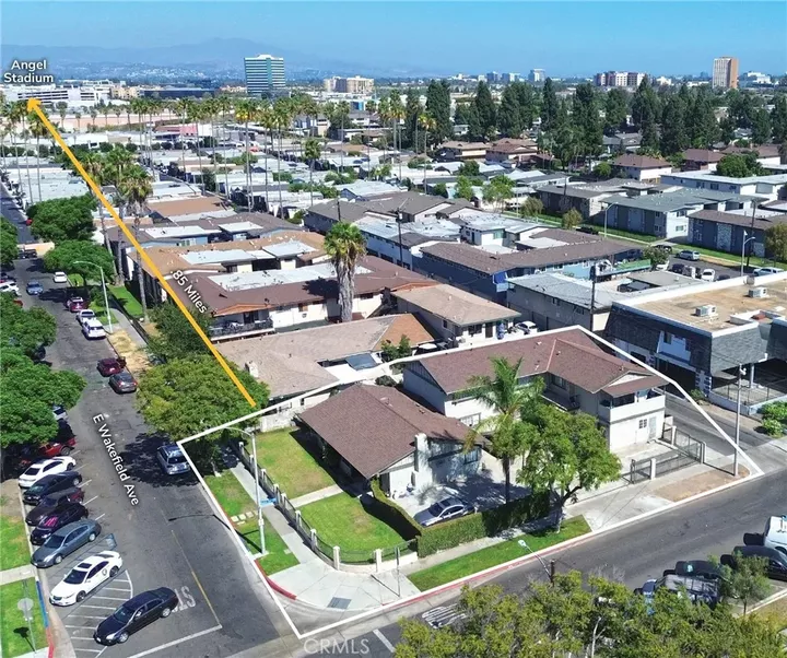 Property Photo:  306 E Wakefield  CA 92802 
