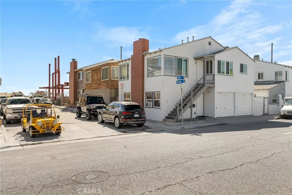Property Photo: 5916 E Ocean CA 90803