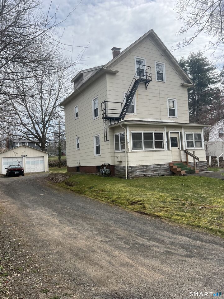 Property Photo:  295 Chamberlain Highway  CT 06451 