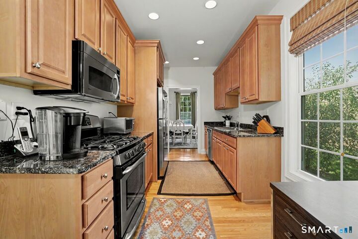 Property Photo:  13 Kenington Road 13  CT 06001 