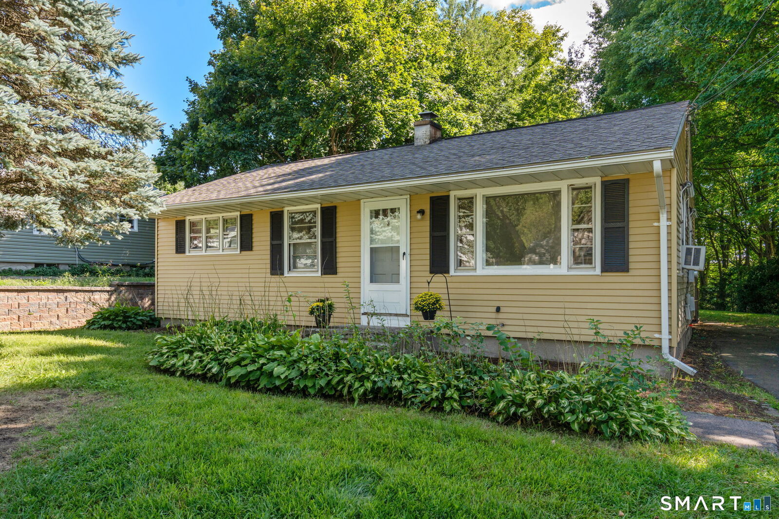 Property Photo:  3 Prospect Hill Drive  CT 06088 