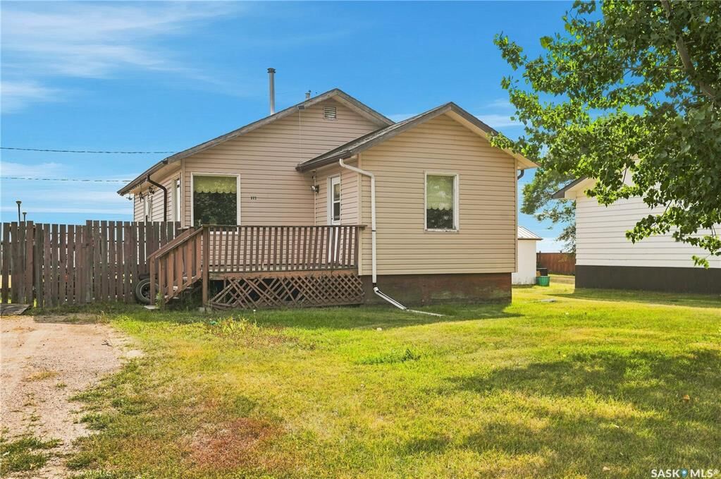Property Photo:  117 Victoria Street  SK S0H 3E0 