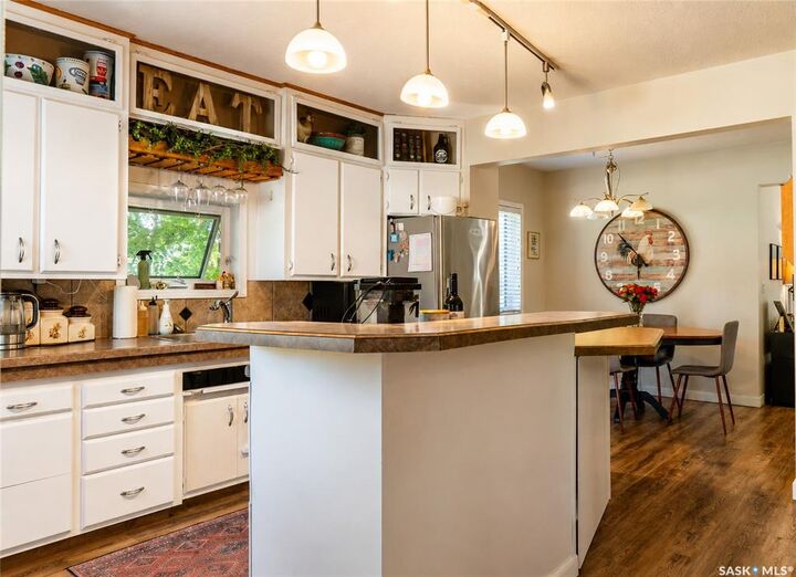 Property Photo:  608 2nd Avenue  SK S0K 1B0 