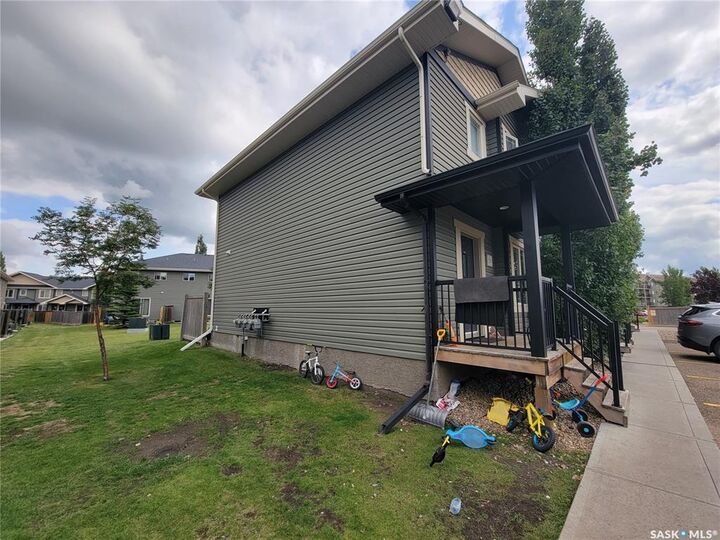 Property Photo:  1809 47 Avenue 53  SK S9V 1W3 