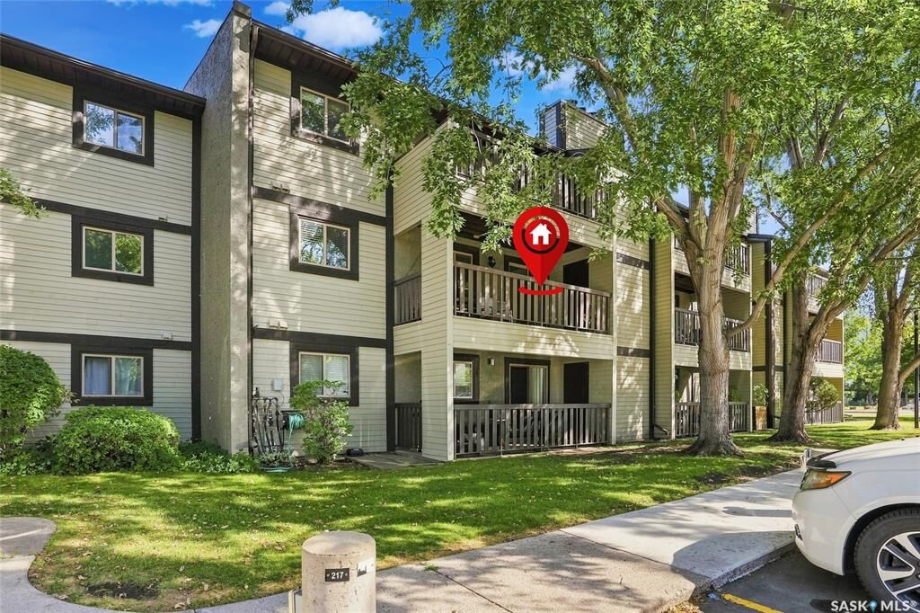 Property Photo:  122 Edinburgh Place 221  SK S7H 5J7 
