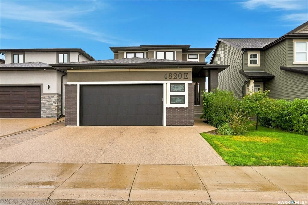 Property Photo:  4820 Primrose Green Drive E  SK S4V 3S7 