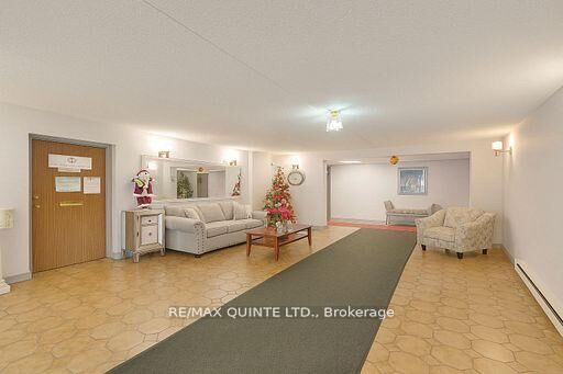 Property Photo:  141 Dundas Street W 206  ON K8V 3P6 