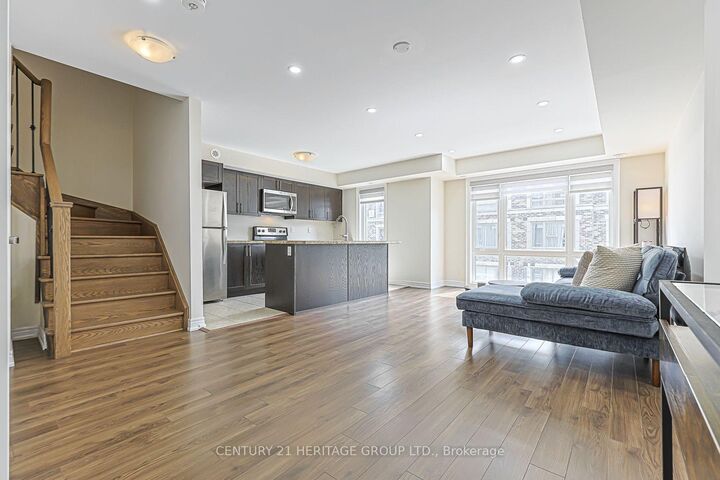 Property Photo:  10 Dunshealth Way 216  ON L6B 1N3 