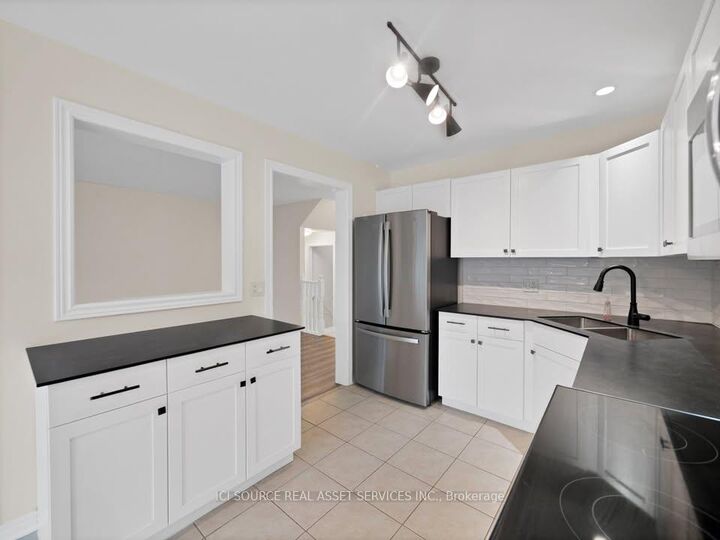 Property Photo:  174 McBride Avenue  ON L2S 4E3 