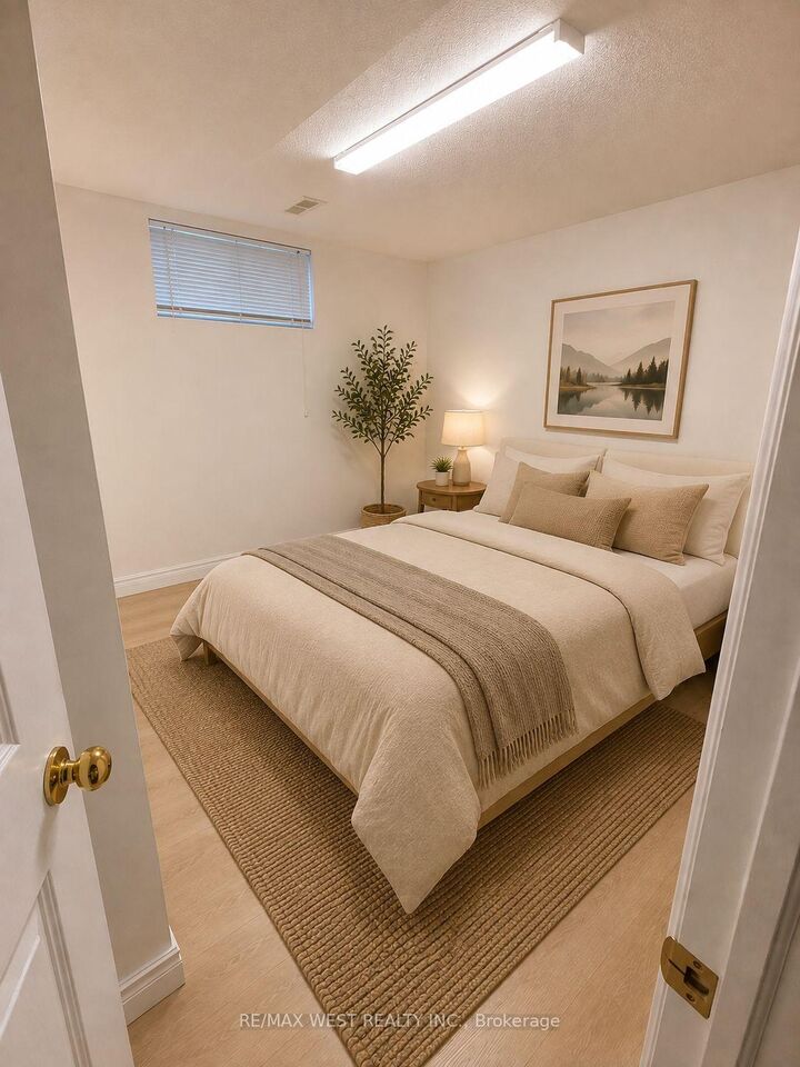 Property Photo:  7 Waltham Drive Lower Level A  ON M9V 1S6 