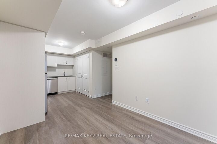 Property Photo:  2789 Eglinton Avenue E 407  ON M1J 0B3 