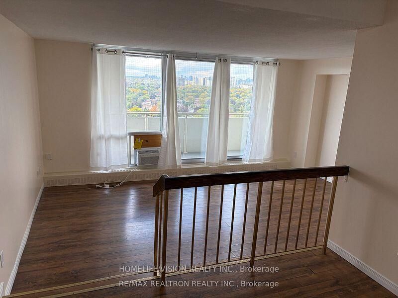 Property Photo:  1338 York Mills Boulevard 1808  ON M3A 3M3 