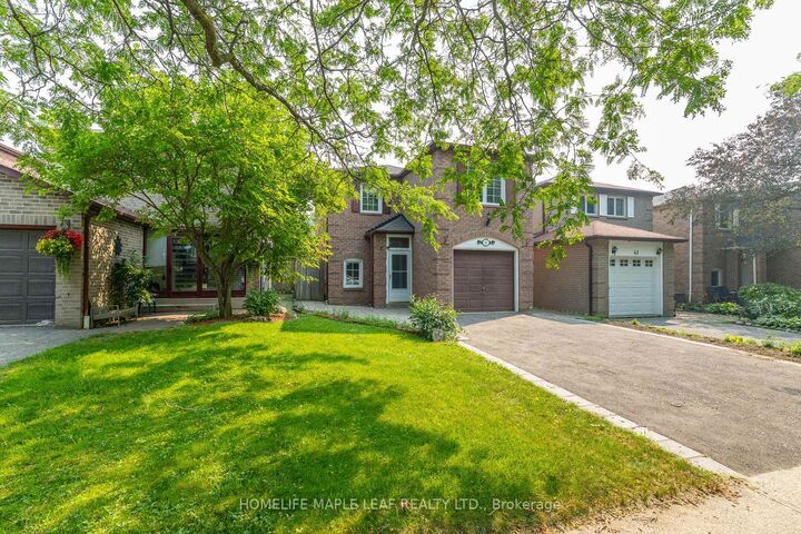 Property Photo:  43 Barrett Crescent  ON L1T 2C4 