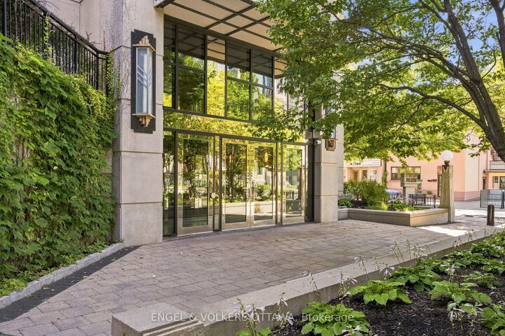 Property Photo:  245 Kent Street 1009  ON K2P 0A5 