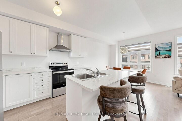 Property Photo:  2955 Starlight Drive  ON L1X 0S1 