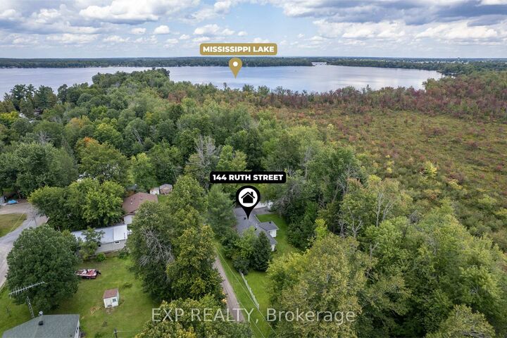 Property Photo:  144 Ruth Street  ON K7C 0C4 