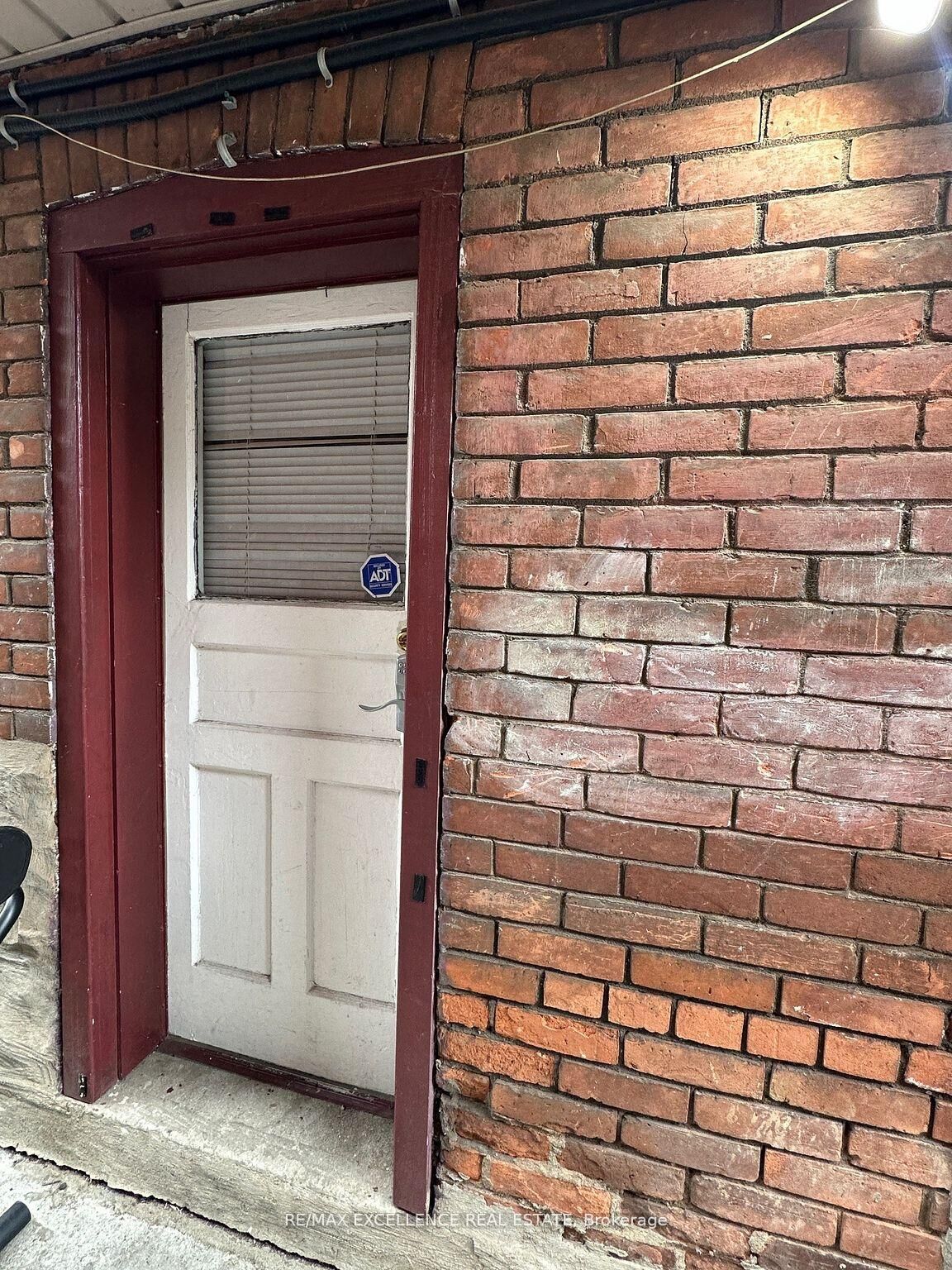 Property Photo:  25 Barnesdale Avenue S Bsmt  ON L8M 2V1 
