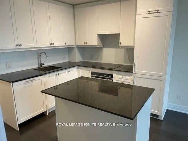 Property Photo: 9085 Jane Street 1401 ON L4K 0L8