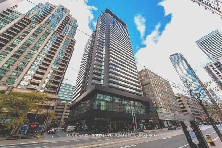 770 Bay Street 1610 — photo 1