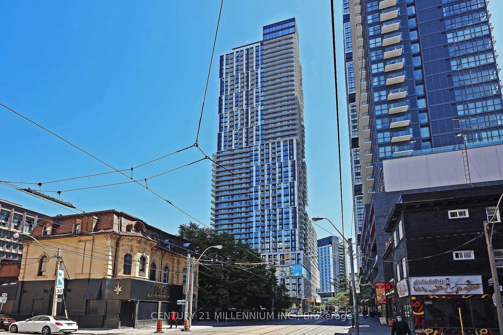 Property Photo:  251 Jarvis Street 819  ON M5B 0C3 