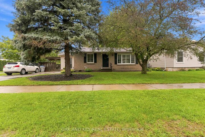 Property Photo:  118 Harold Court  ON N0M 2J0 