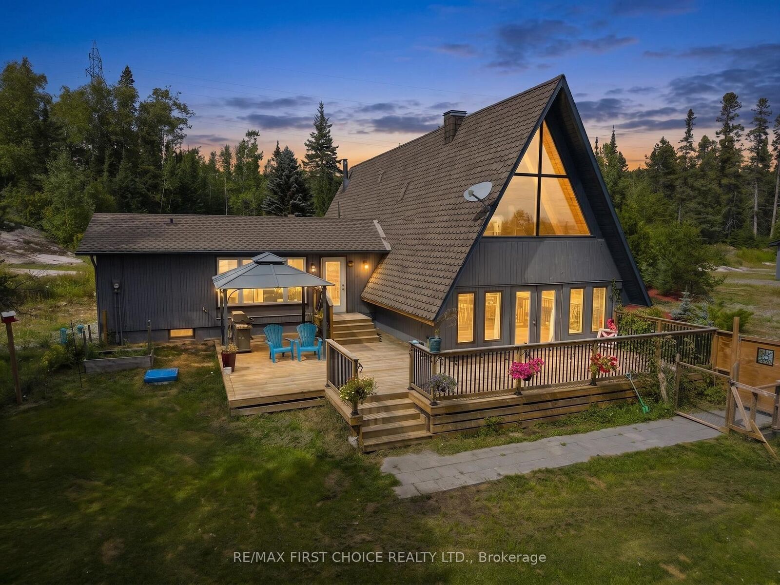 Property Photo:  1950 Lakeshore Drive  ON P7A 0L3 