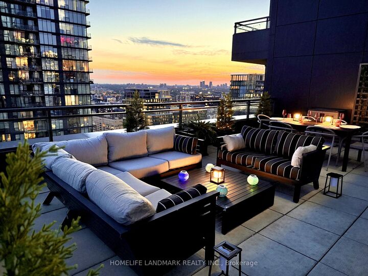 Property Photo:  25 Telegram Mews 3107  ON M5V 3Z1 