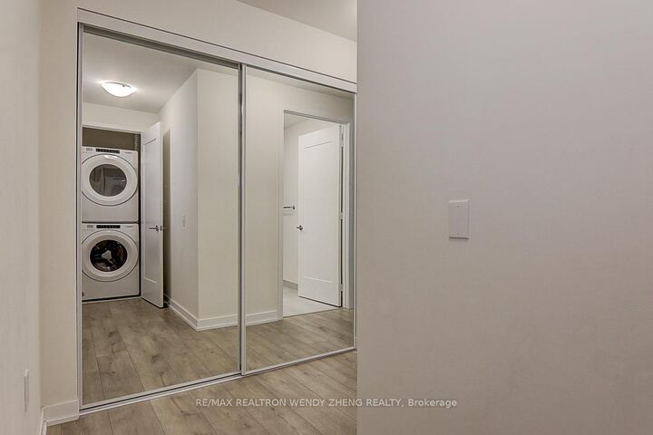 Property Photo: 28 Freeland Street 902 ON M5E 0E3