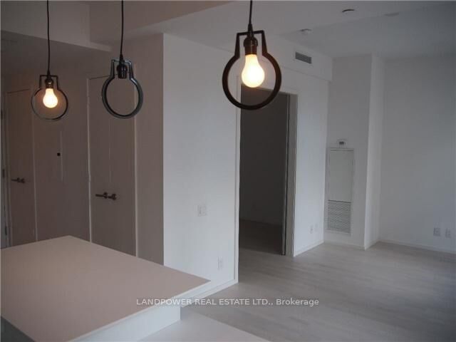 Property Photo:  5 St Joseph Street 224  ON M4Y 0B6 