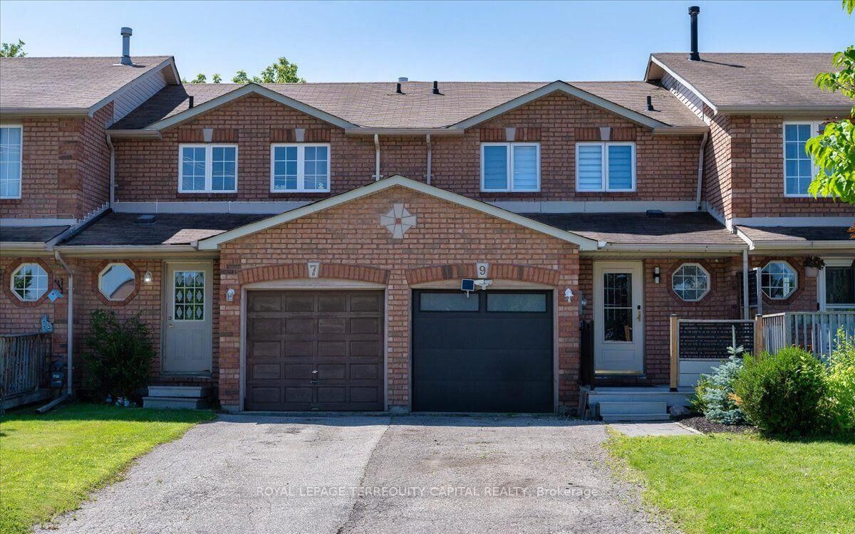 Property Photo:  9 Seymour Crescent  ON L4N 8N4 