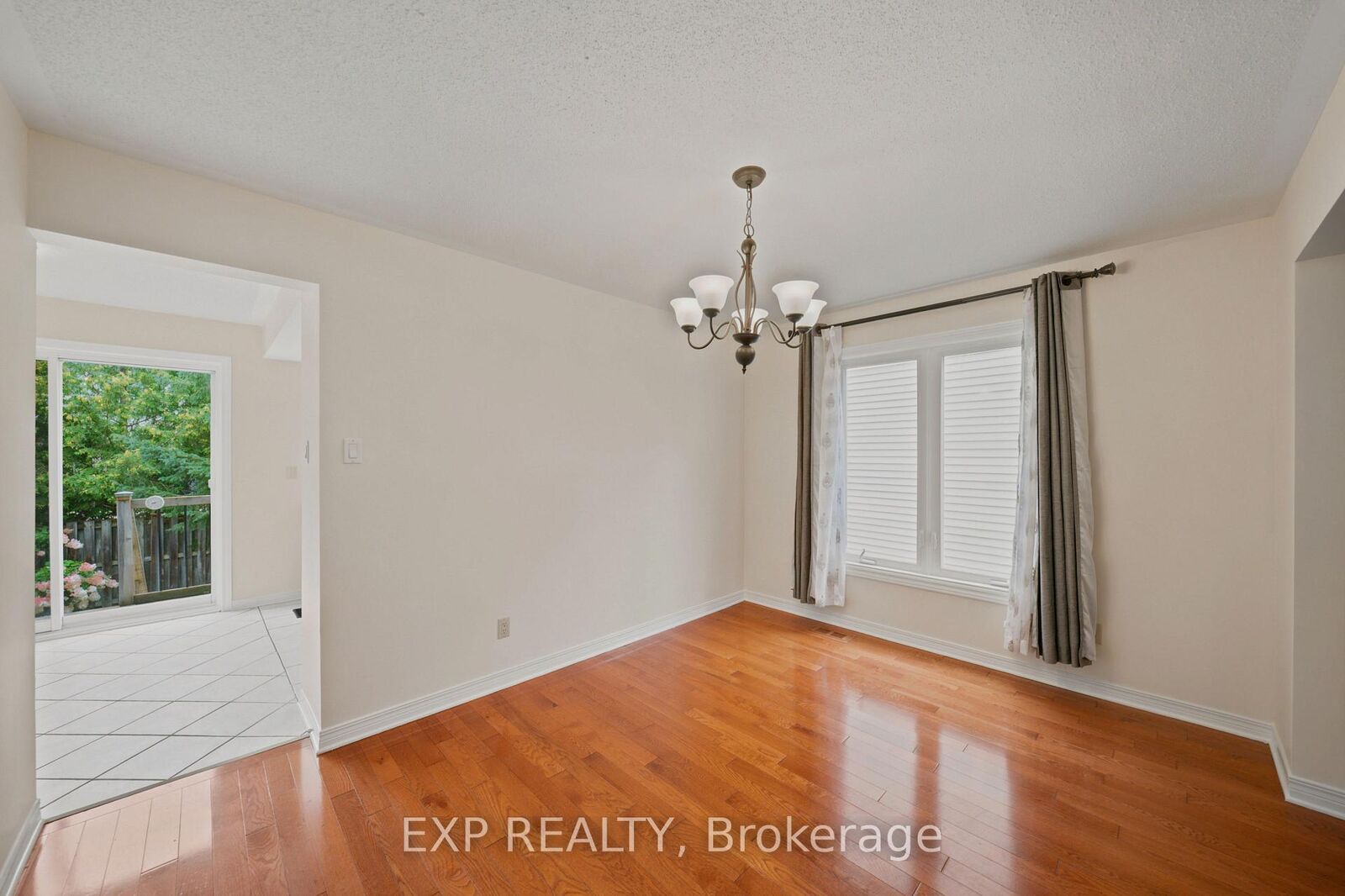 Property Photo:  2165 Johnston Road  ON K1G 5K2 