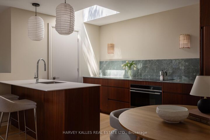 157 Hallam Street D — photo 1