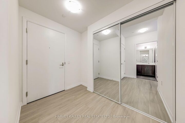 Property Photo:  25 Holly Street Ph03  ON M4S 0E3 