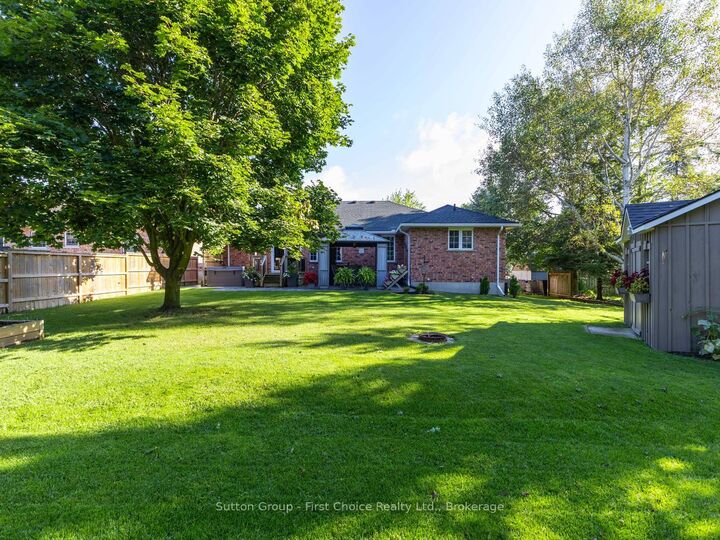 Property Photo:  56 Cobourg Street  ON N0K 1M0 
