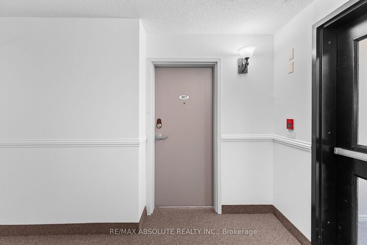 Property Photo:  16 Sheffield Street 107  ON K7S 0A2 