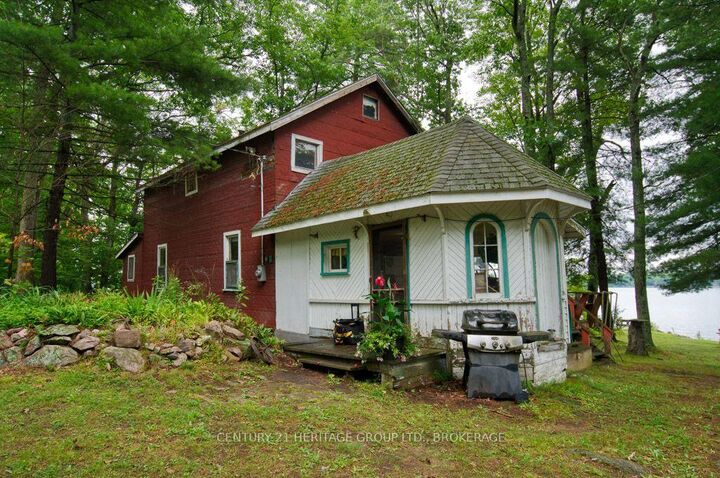 Property Photo:  148B Oak Shores Lane  ON K0H 2V0 