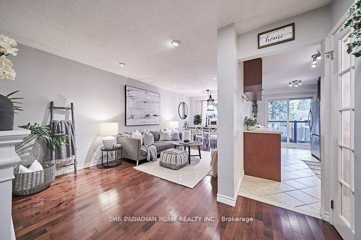 Property Photo:  98 Greenfield Crescent  ON L1N 7G3 