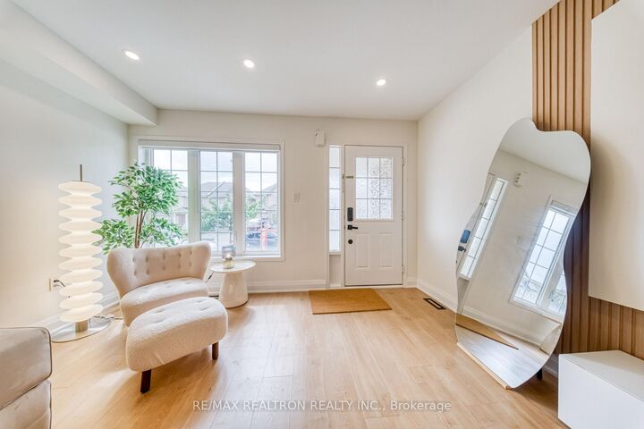 Property Photo:  12 Quattro Avenue  ON L4E 0S5 