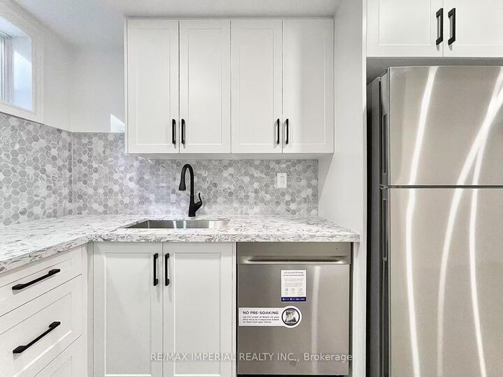 Property Photo:  40 Brewsland Crescent Bsmt  ON L3T 7G7 